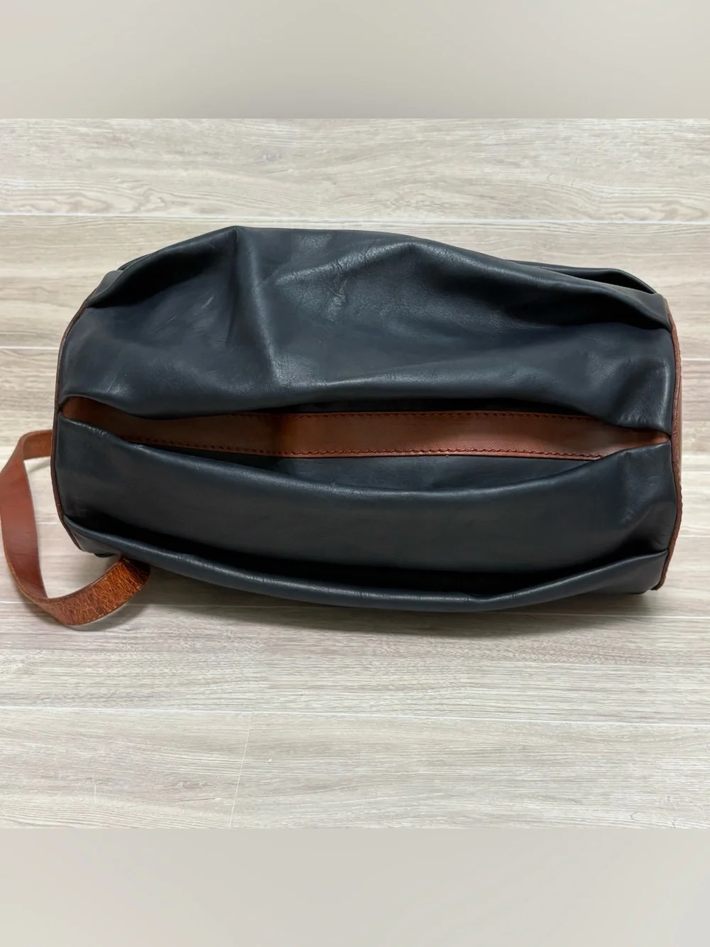 IL Gancio Blue & Brown Folded Leather Barrel Shoulder Bag